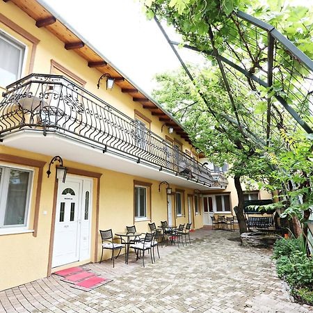 Apartments & Rooms Vienna 오시예크 외부 사진
