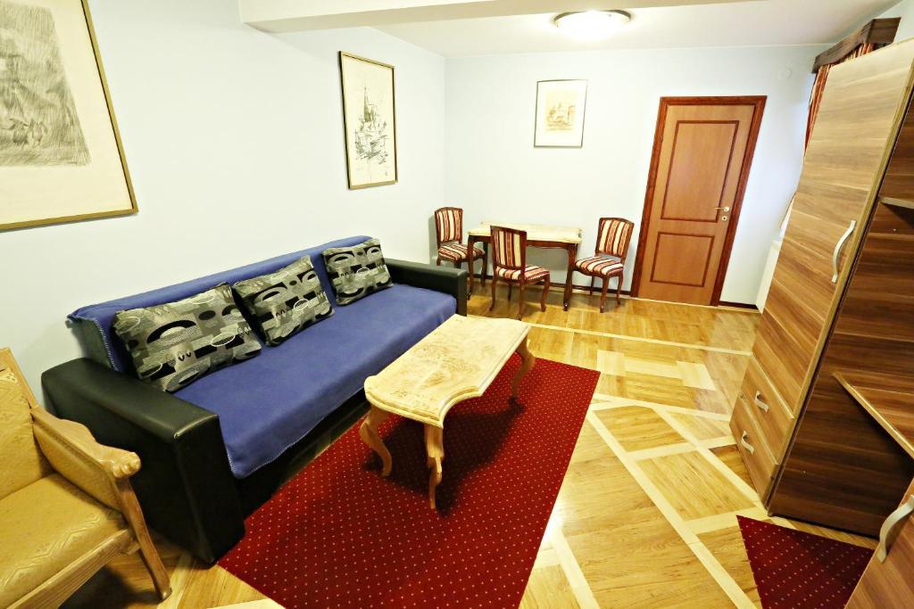 Apartments & Rooms Vienna 오시예크 외부 사진